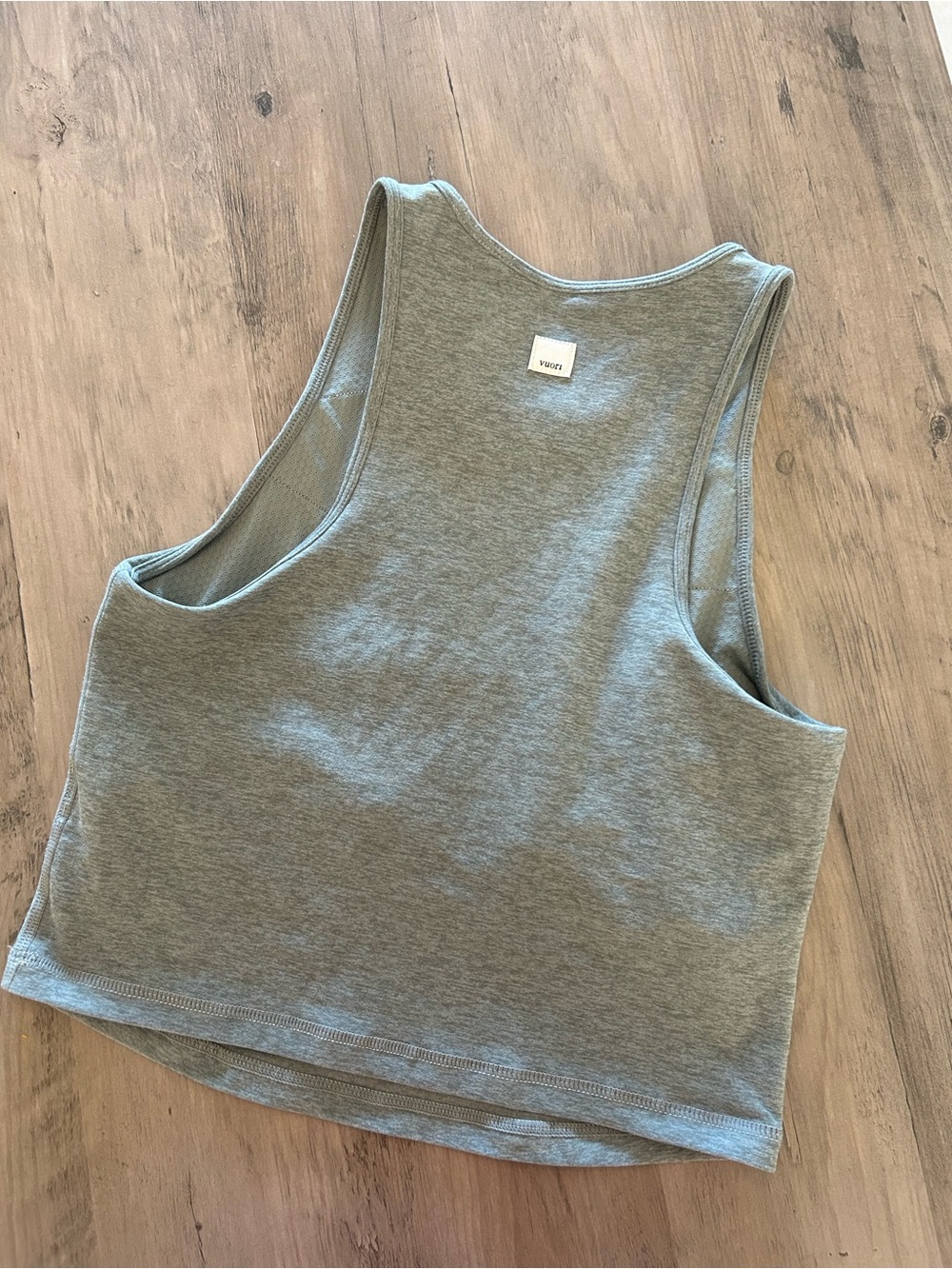 VUORI Pose Plyo Tank Top Built in Bra Green Size Small - Picture 7 of 10